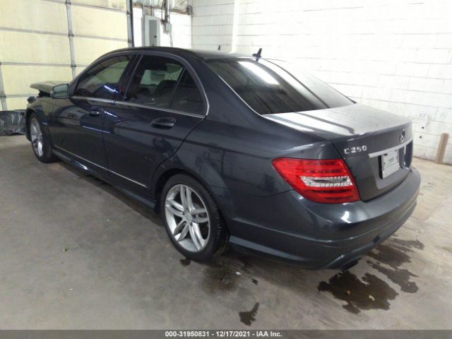 Photo 2 VIN: WDDGF4HB4DR252660 - MERCEDES-BENZ C-CLASS 