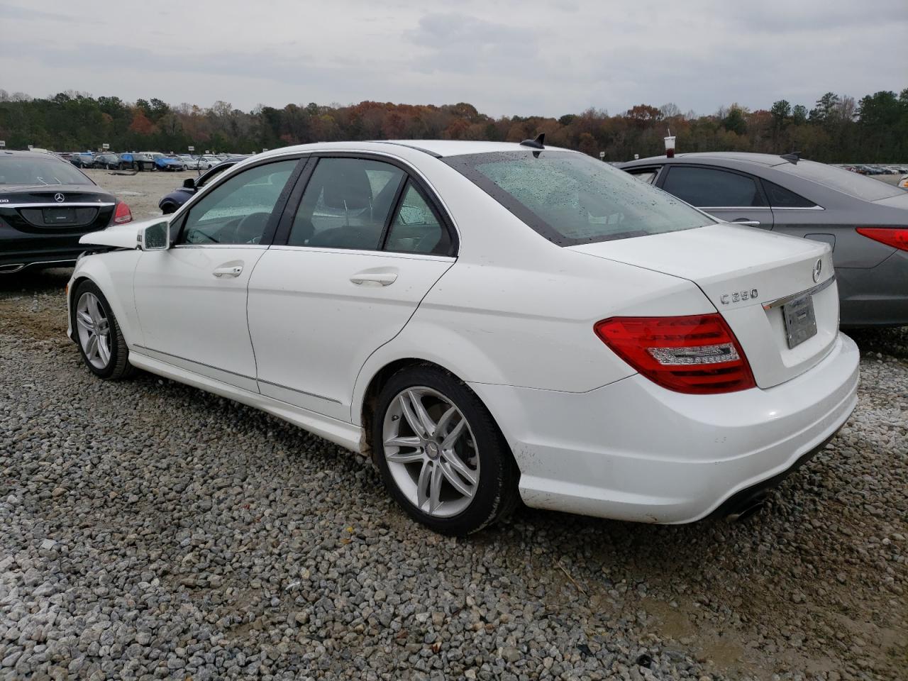 Photo 1 VIN: WDDGF4HB4DR253887 - MERCEDES-BENZ C-KLASSE 