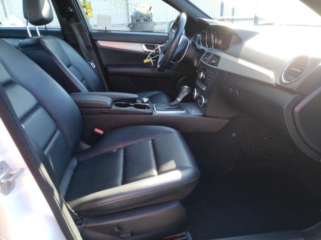 Photo 4 VIN: WDDGF4HB4DR254926 - MERCEDES-BENZ C 250 