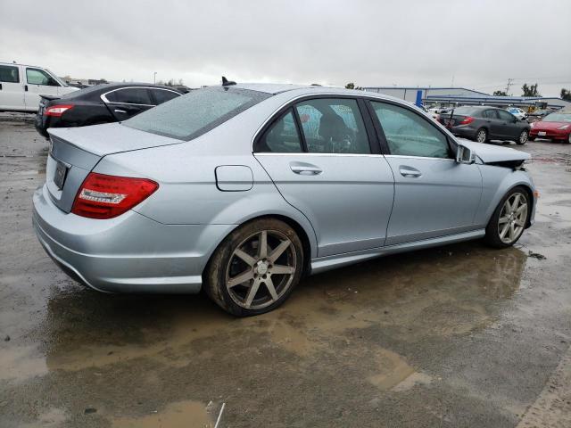 Photo 2 VIN: WDDGF4HB4DR255817 - MERCEDES-BENZ C 250 