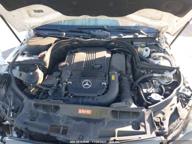 Photo 9 VIN: WDDGF4HB4DR260242 - MERCEDES-BENZ C 250 