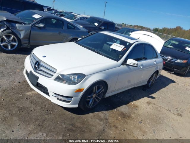 Photo 1 VIN: WDDGF4HB4DR274979 - MERCEDES-BENZ C 250 