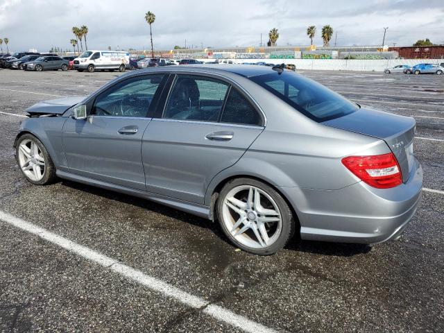 Photo 1 VIN: WDDGF4HB4DR279292 - MERCEDES-BENZ C 250 