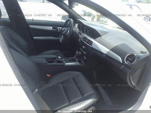 Photo 4 VIN: WDDGF4HB4EA947639 - MERCEDES-BENZ C-CLASS 