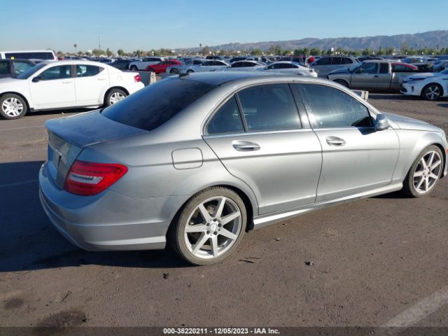 Photo 3 VIN: WDDGF4HB4EA953103 - MERCEDES-BENZ C 250 