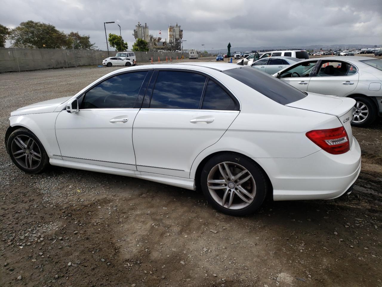 Photo 1 VIN: WDDGF4HB4EA956941 - MERCEDES-BENZ C-KLASSE 