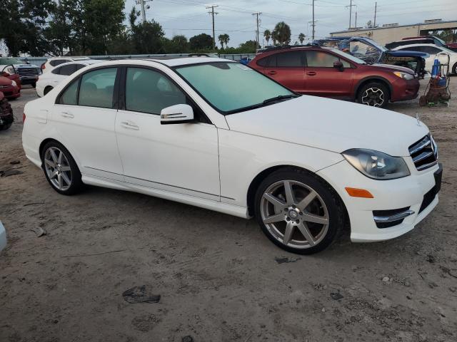 Photo 3 VIN: WDDGF4HB4EA963775 - MERCEDES-BENZ C 250 