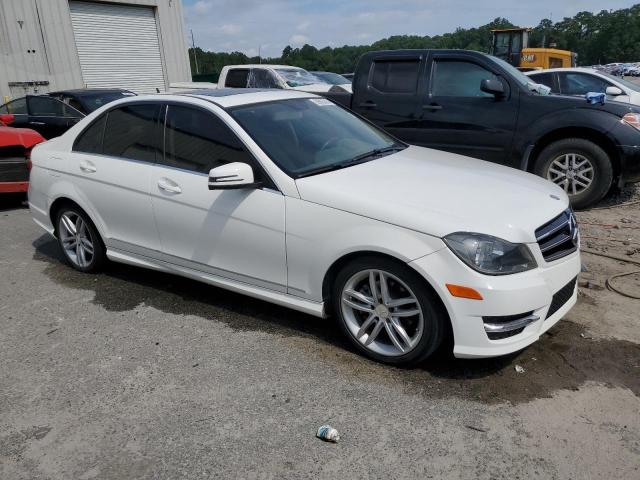 Photo 3 VIN: WDDGF4HB4ER305732 - MERCEDES-BENZ C-CLASS 