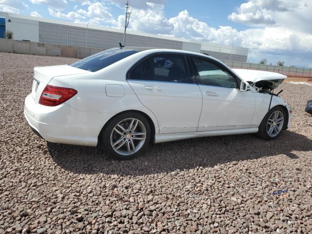 Photo 2 VIN: WDDGF4HB4ER305892 - MERCEDES-BENZ C-CLASS 