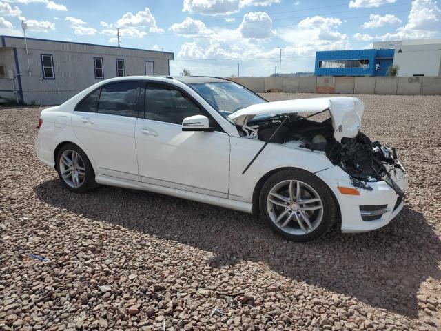 Photo 3 VIN: WDDGF4HB4ER305892 - MERCEDES-BENZ C-CLASS 