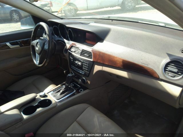 Photo 4 VIN: WDDGF4HB4ER306394 - MERCEDES-BENZ C-CLASS 