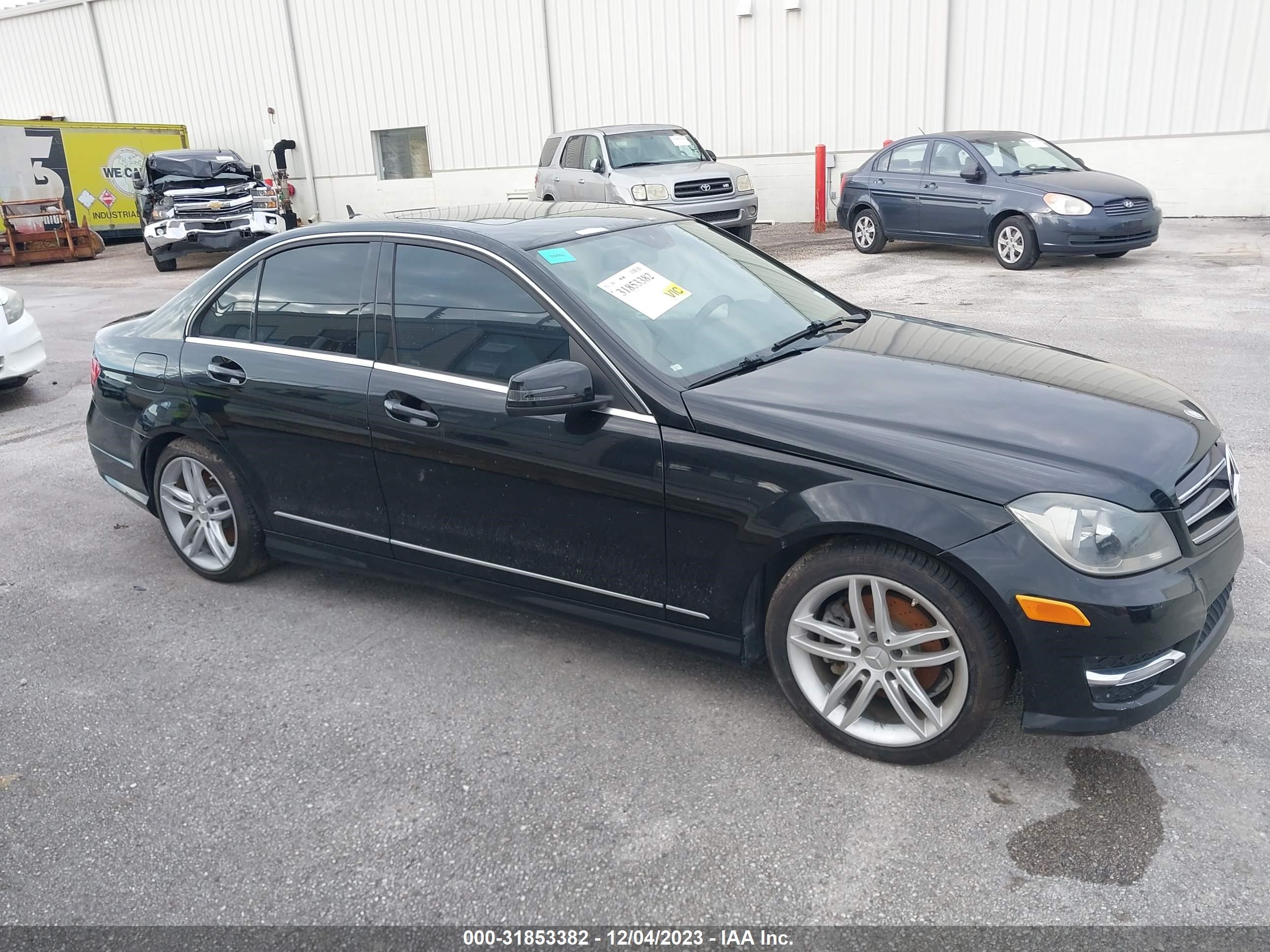 Photo 12 VIN: WDDGF4HB4ER314267 - MERCEDES-BENZ C-KLASSE 