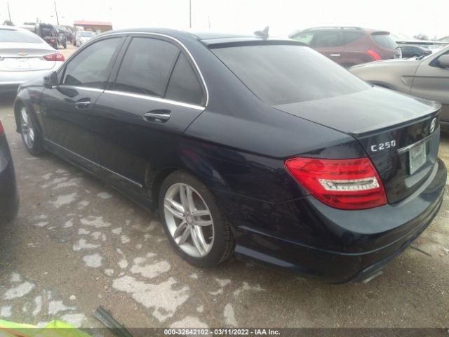 Photo 2 VIN: WDDGF4HB5CA604156 - MERCEDES-BENZ C-CLASS 