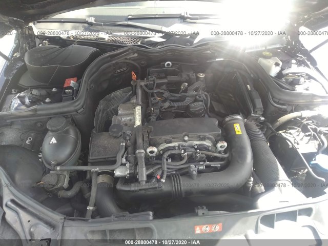 Photo 9 VIN: WDDGF4HB5CA617537 - MERCEDES-BENZ C-CLASS 