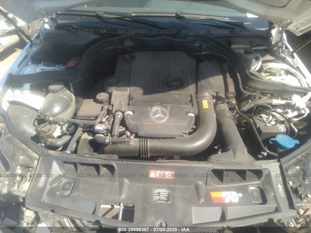 Photo 9 VIN: WDDGF4HB5CR195416 - MERCEDES-BENZ C-CLASS 