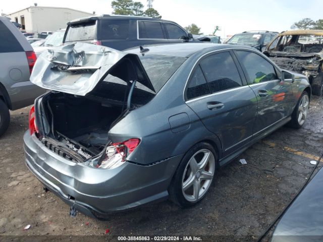 Photo 3 VIN: WDDGF4HB5CR213025 - MERCEDES-BENZ C 250 