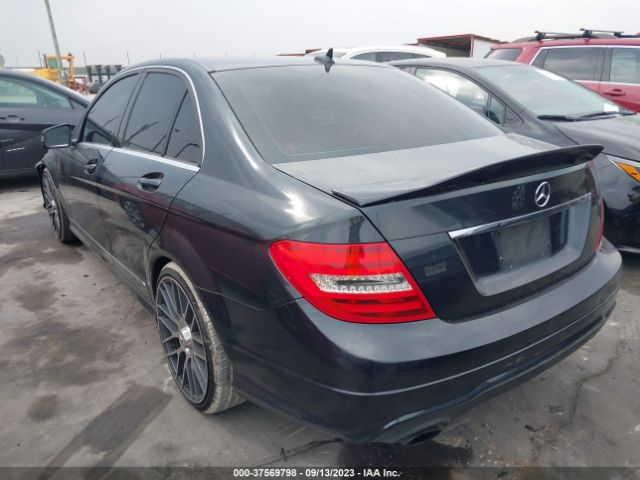 Photo 2 VIN: WDDGF4HB5CR215728 - MERCEDES-BENZ C-CLASS 