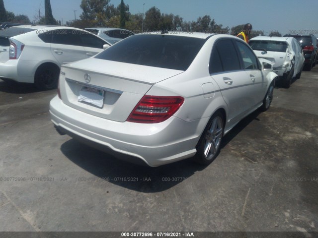 Photo 3 VIN: WDDGF4HB5CR218757 - MERCEDES-BENZ C-CLASS 