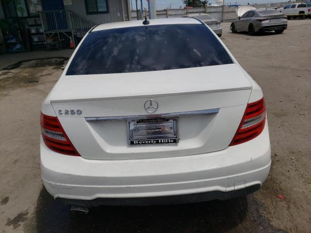 Photo 5 VIN: WDDGF4HB5CR229886 - MERCEDES-BENZ C-CLASS 