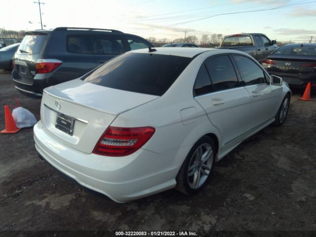 Photo 3 VIN: WDDGF4HB5CR233615 - MERCEDES-BENZ C-CLASS 