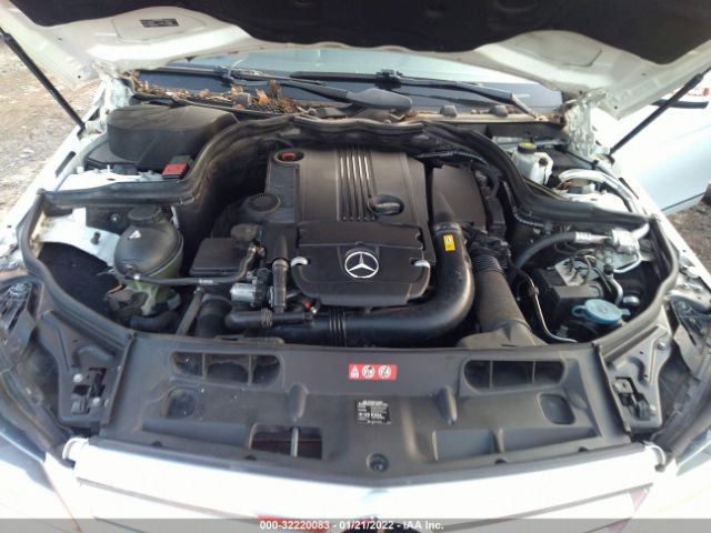 Photo 9 VIN: WDDGF4HB5CR233615 - MERCEDES-BENZ C-CLASS 