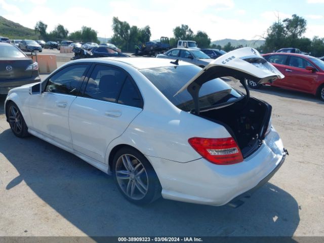 Photo 2 VIN: WDDGF4HB5DA748517 - MERCEDES-BENZ C 250 