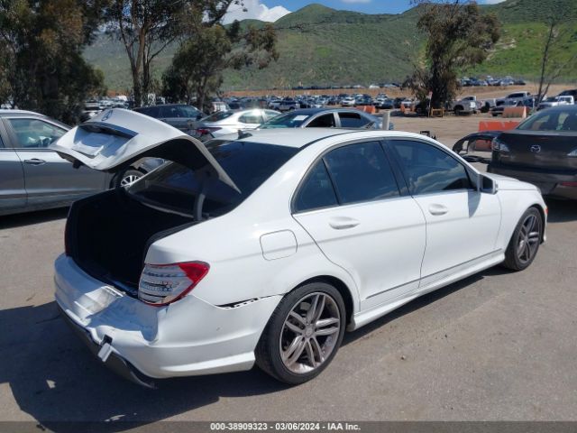 Photo 3 VIN: WDDGF4HB5DA748517 - MERCEDES-BENZ C 250 