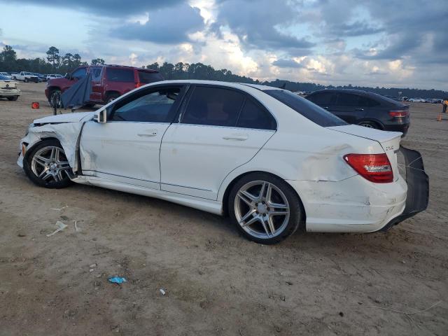 Photo 1 VIN: WDDGF4HB5DA802141 - MERCEDES-BENZ C 250 