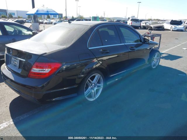 Photo 3 VIN: WDDGF4HB5DA837357 - MERCEDES-BENZ C 250 