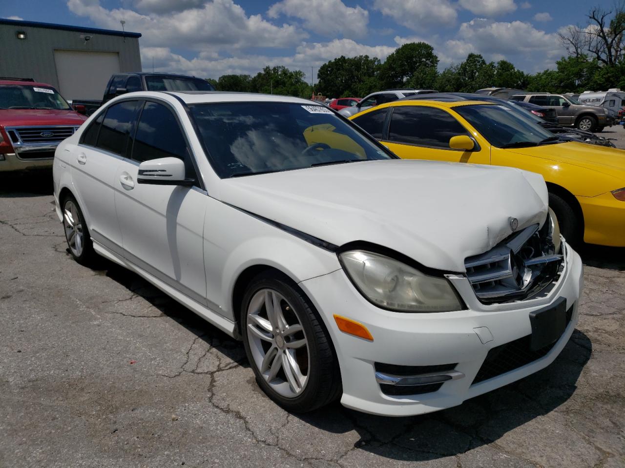 Photo 3 VIN: WDDGF4HB5DR247421 - MERCEDES-BENZ C 250 