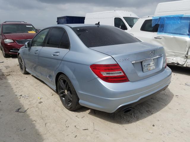 Photo 2 VIN: WDDGF4HB5DR251176 - MERCEDES-BENZ C 250 