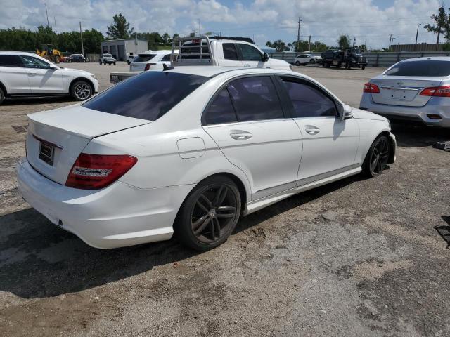 Photo 2 VIN: WDDGF4HB5DR268818 - MERCEDES-BENZ C 250 