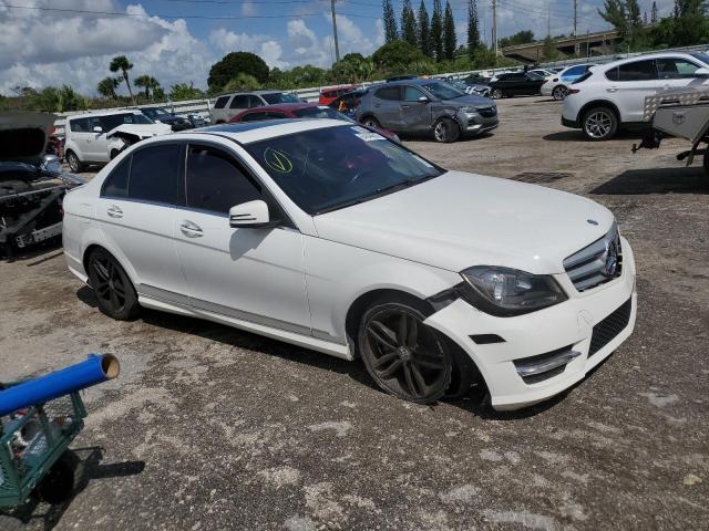 Photo 3 VIN: WDDGF4HB5DR268818 - MERCEDES-BENZ C 250 