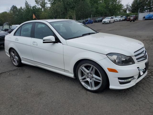 Photo 3 VIN: WDDGF4HB5DR269418 - MERCEDES-BENZ C 250 