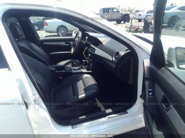 Photo 4 VIN: WDDGF4HB5DR273548 - MERCEDES-BENZ C-CLASS 