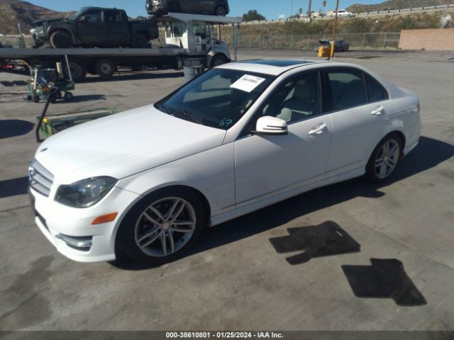 Photo 1 VIN: WDDGF4HB5DR275400 - MERCEDES-BENZ C 250 