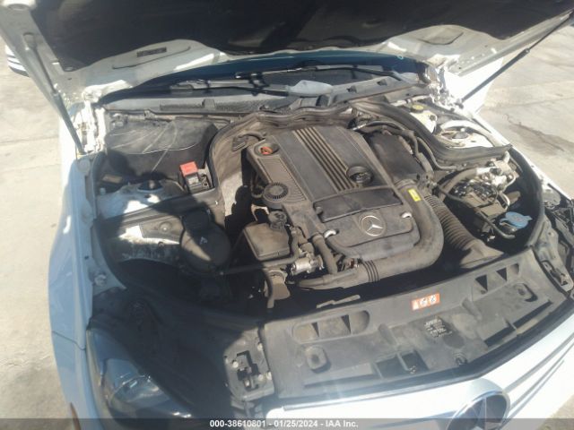 Photo 9 VIN: WDDGF4HB5DR275400 - MERCEDES-BENZ C 250 