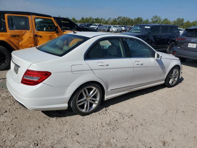 Photo 2 VIN: WDDGF4HB5DR289586 - MERCEDES-BENZ C 250 