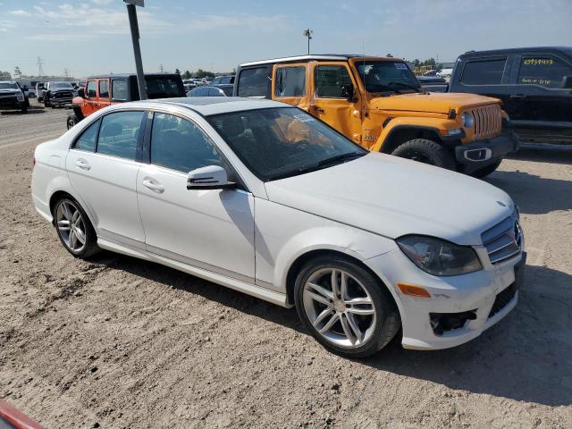 Photo 3 VIN: WDDGF4HB5DR289586 - MERCEDES-BENZ C 250 