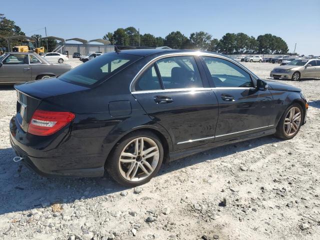 Photo 2 VIN: WDDGF4HB5DR290401 - MERCEDES-BENZ C 250 