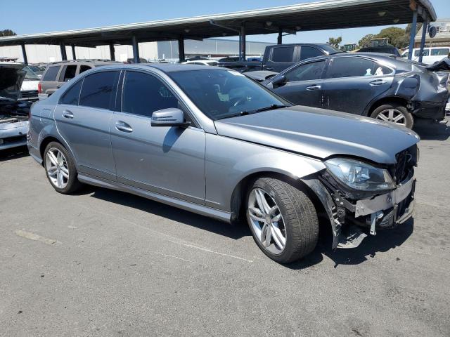 Photo 3 VIN: WDDGF4HB5DR293332 - MERCEDES-BENZ C-CLASS 