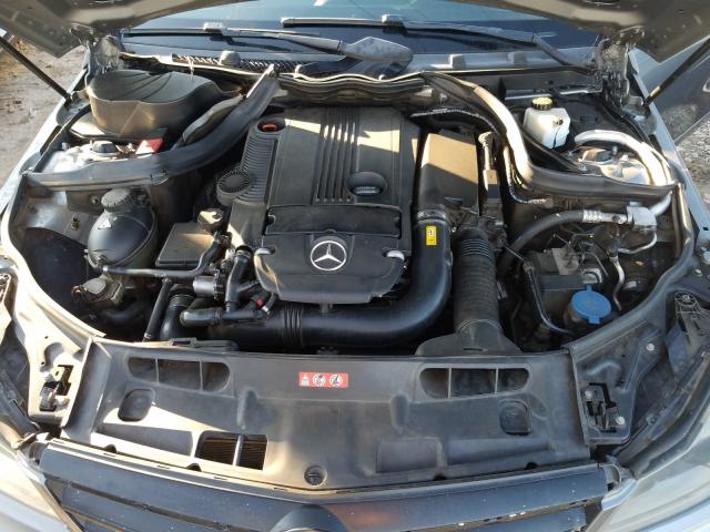 Photo 6 VIN: WDDGF4HB5DR296425 - MERCEDES-BENZ C 250 