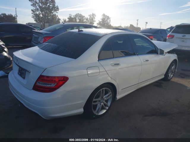 Photo 3 VIN: WDDGF4HB5EA949352 - MERCEDES-BENZ C 250 