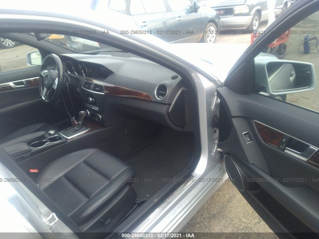 Photo 4 VIN: WDDGF4HB5EA958892 - MERCEDES-BENZ C-CLASS 