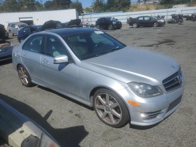 Photo 3 VIN: WDDGF4HB5EA961825 - MERCEDES-BENZ C-CLASS 