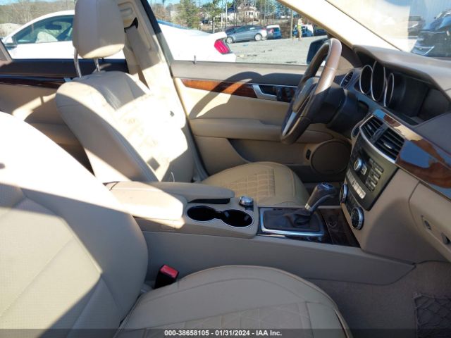 Photo 4 VIN: WDDGF4HB5EA962196 - MERCEDES-BENZ C 250 