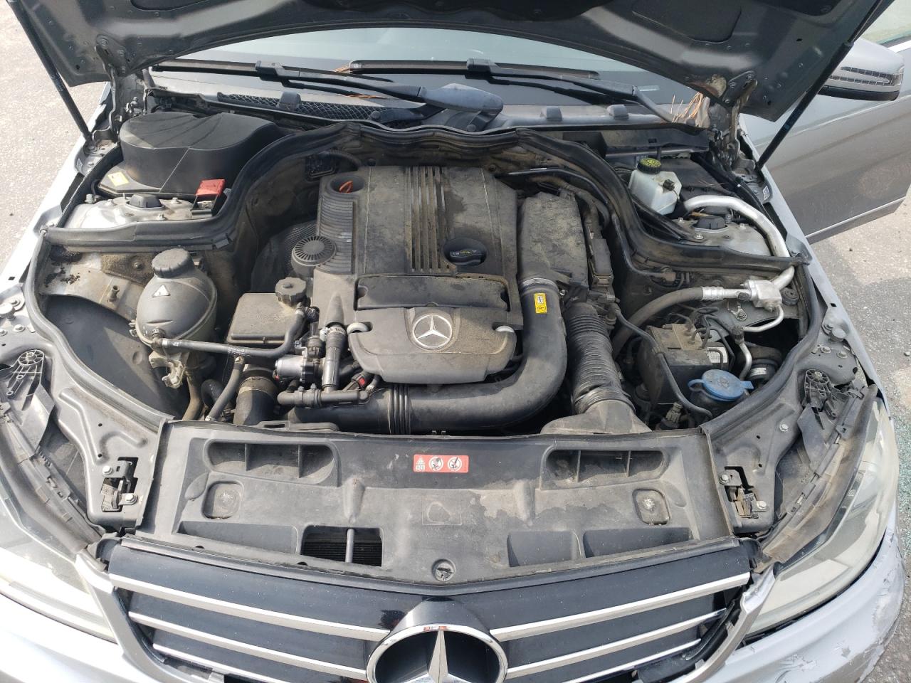 Photo 10 VIN: WDDGF4HB5EG212827 - MERCEDES-BENZ C-KLASSE 