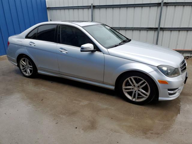 Photo 3 VIN: WDDGF4HB5EG217980 - MERCEDES-BENZ C-CLASS 