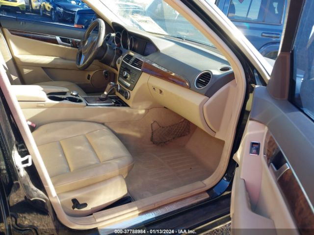 Photo 4 VIN: WDDGF4HB5ER306825 - MERCEDES-BENZ C 250 