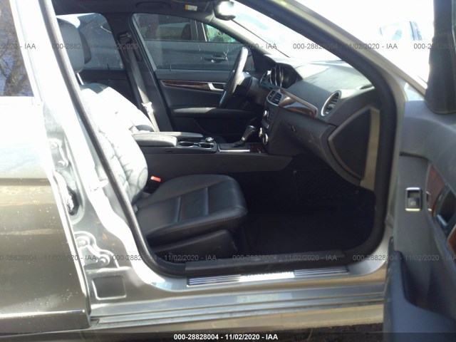 Photo 4 VIN: WDDGF4HB6CA603548 - MERCEDES-BENZ C-CLASS 